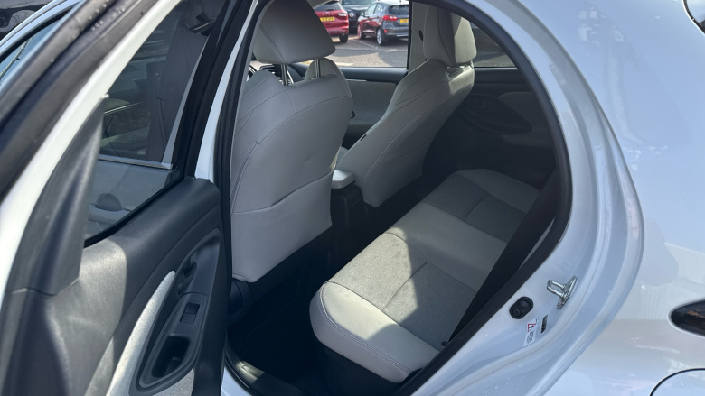 Toyota Yaris 1.5 Hybrid Excel 5dr CVT Hybrid Hatchback